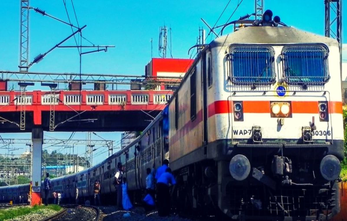 Indian Railways records 145 million tonnes freight loading, carries over 61 crore passengers in May